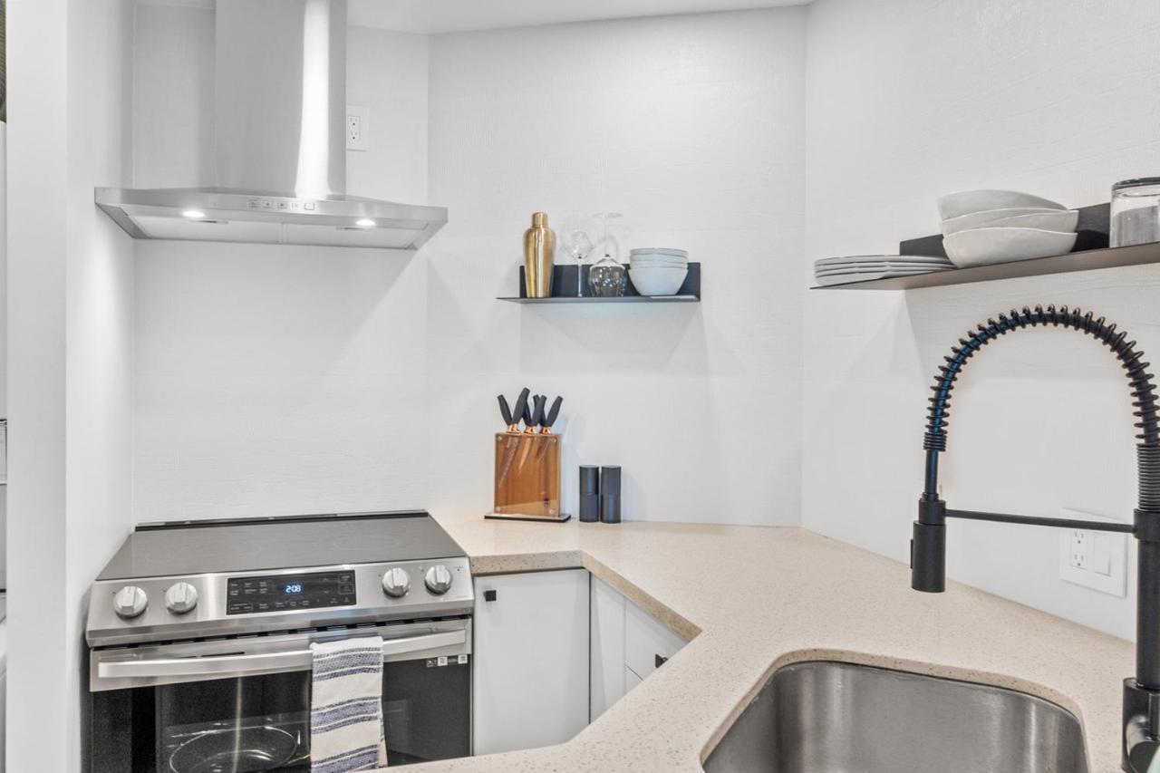 Downtown Luxury 1Br Coal Harbour Apartamento Vancouver Exterior foto