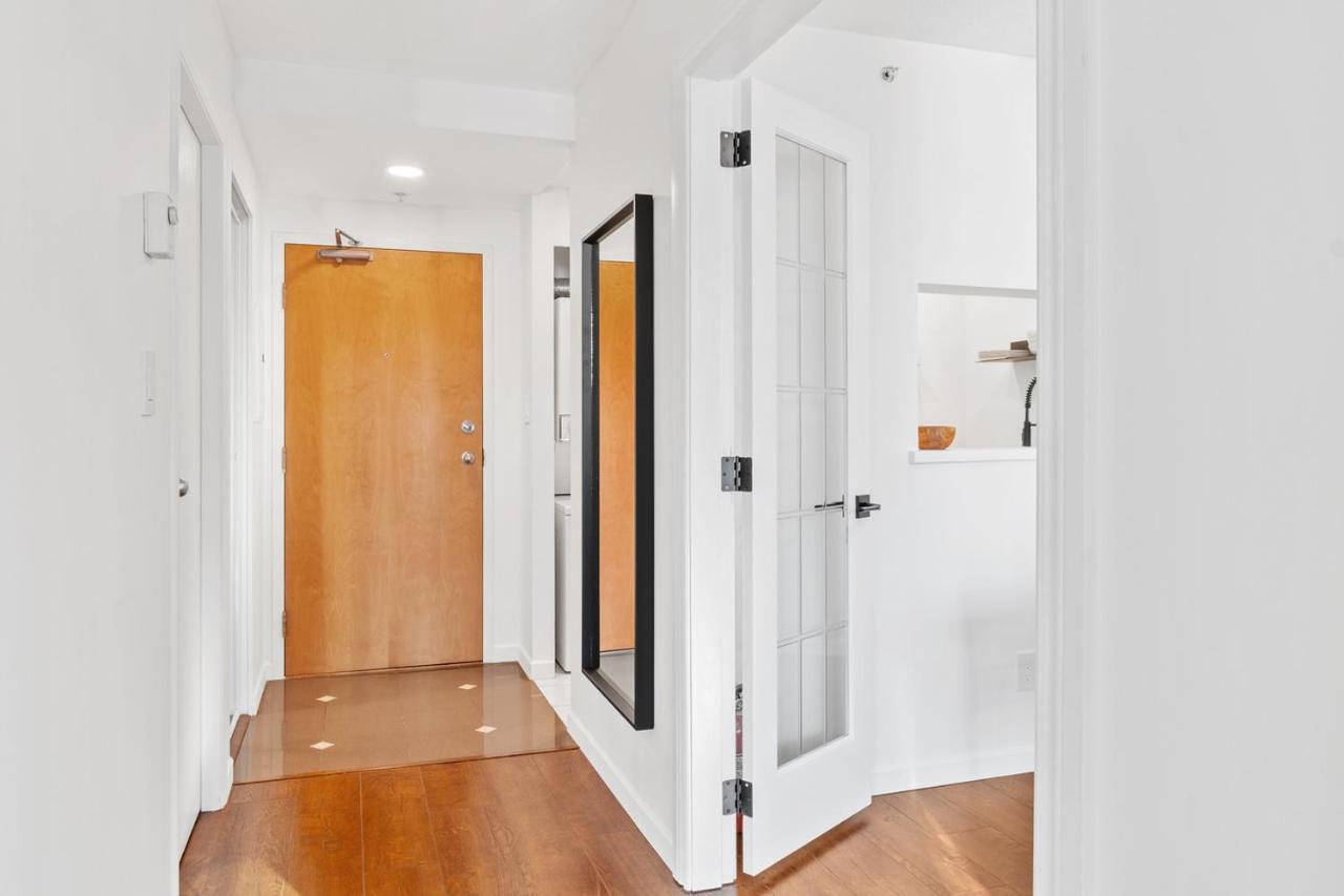 Downtown Luxury 1Br Coal Harbour Apartamento Vancouver Exterior foto